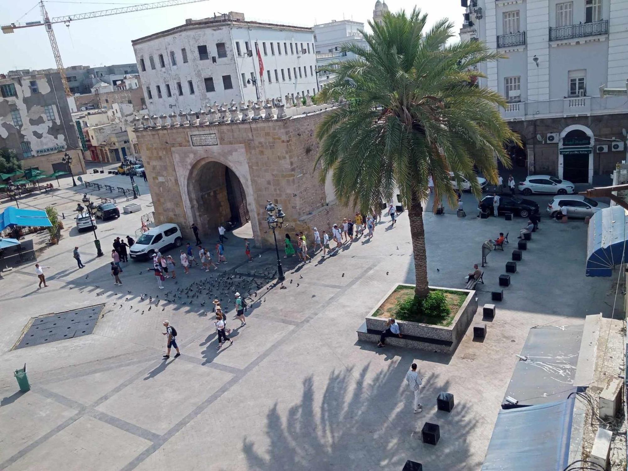 Hotel Marhaba - Beb Bhar Tunis Exteriör bild