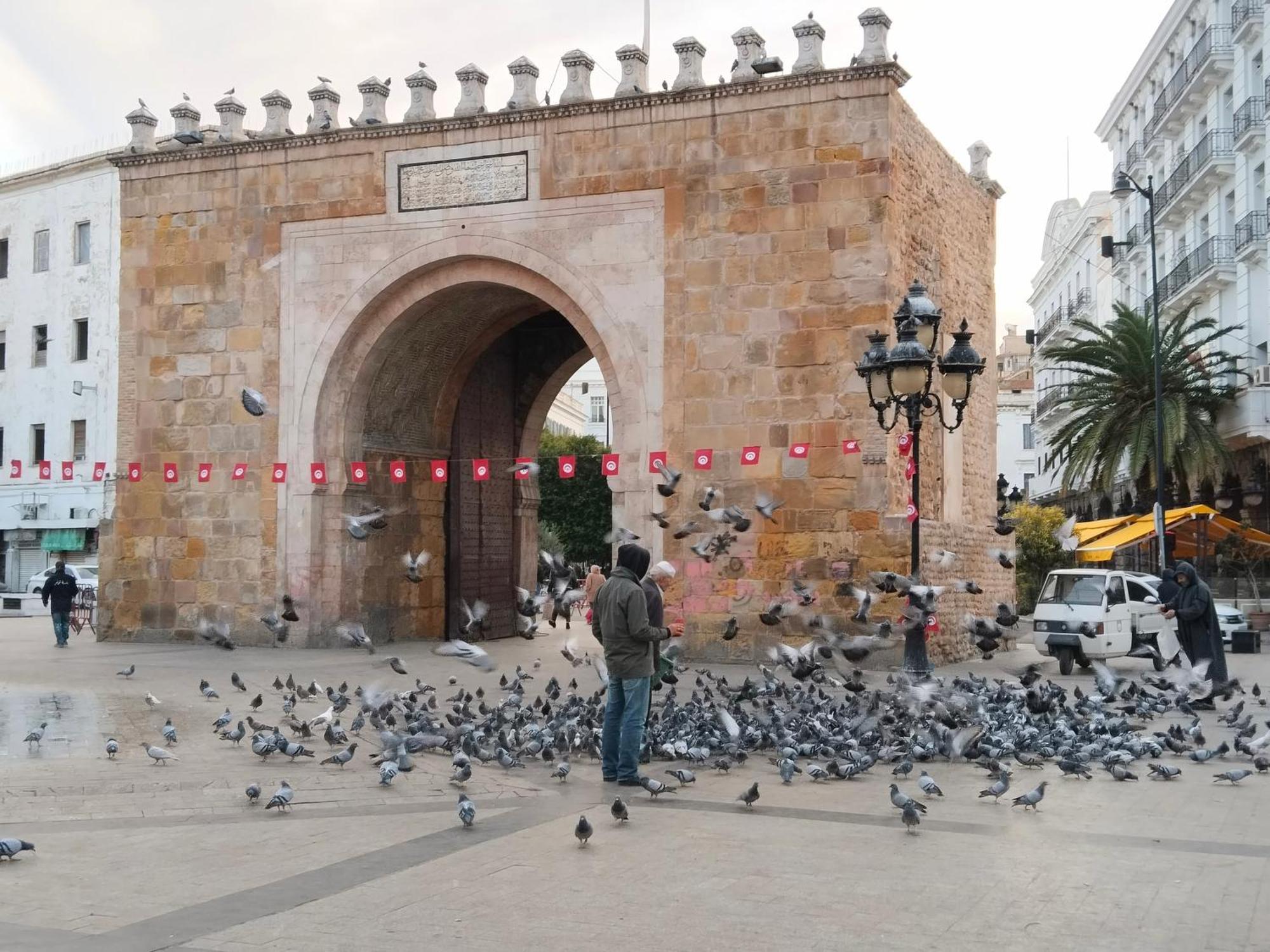 Hotel Marhaba - Beb Bhar Tunis Exteriör bild